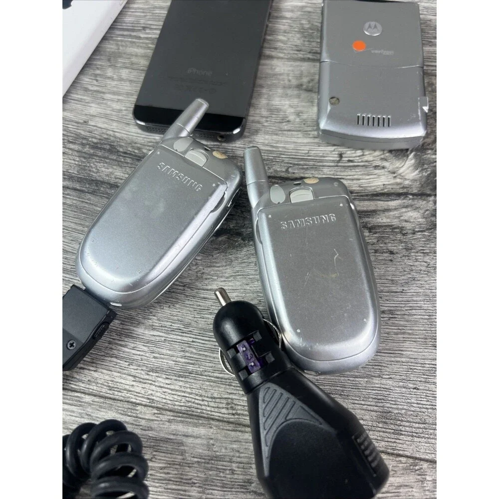 Lot of 6 Various Cell Phones Apple Samsung Motorola UNTESTED AS-IS PARTS REPAIR